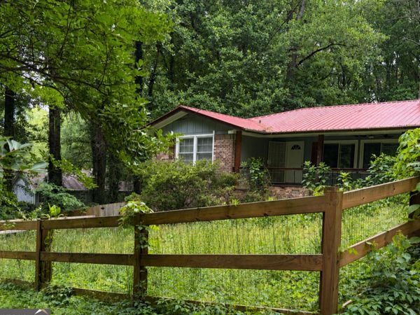 1552 Todd Lane SW, Lilburn, GA 30047