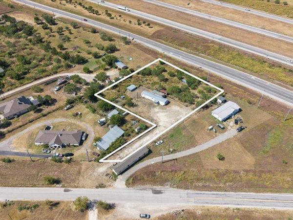 3731 Homannville TRL, Lockhart, TX 78644