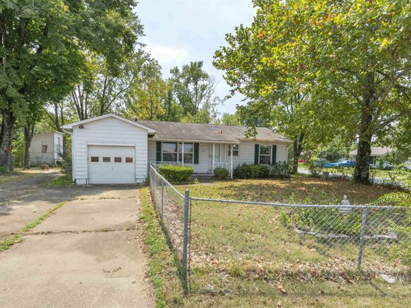 1705 School Drive, Jacksonville, AR 72076