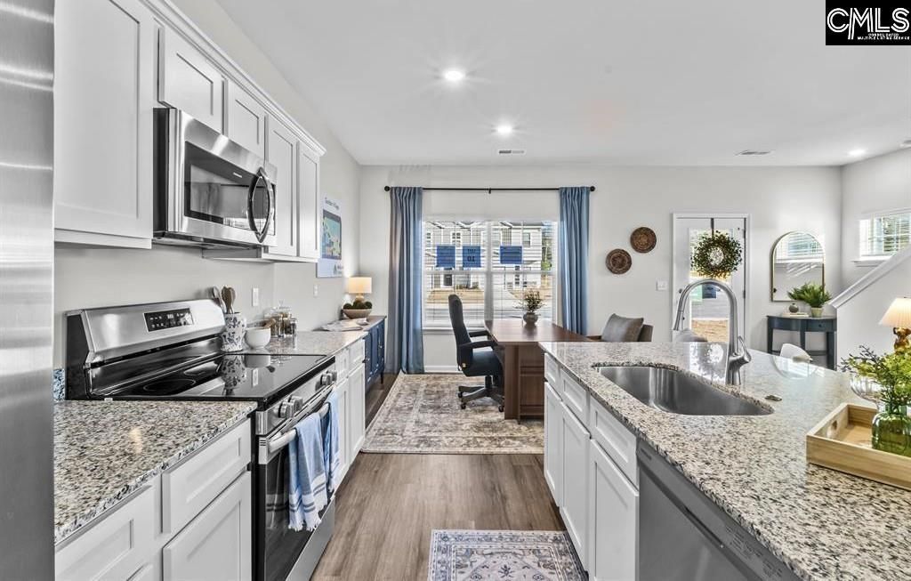 110 New Spring Way  Photo 10