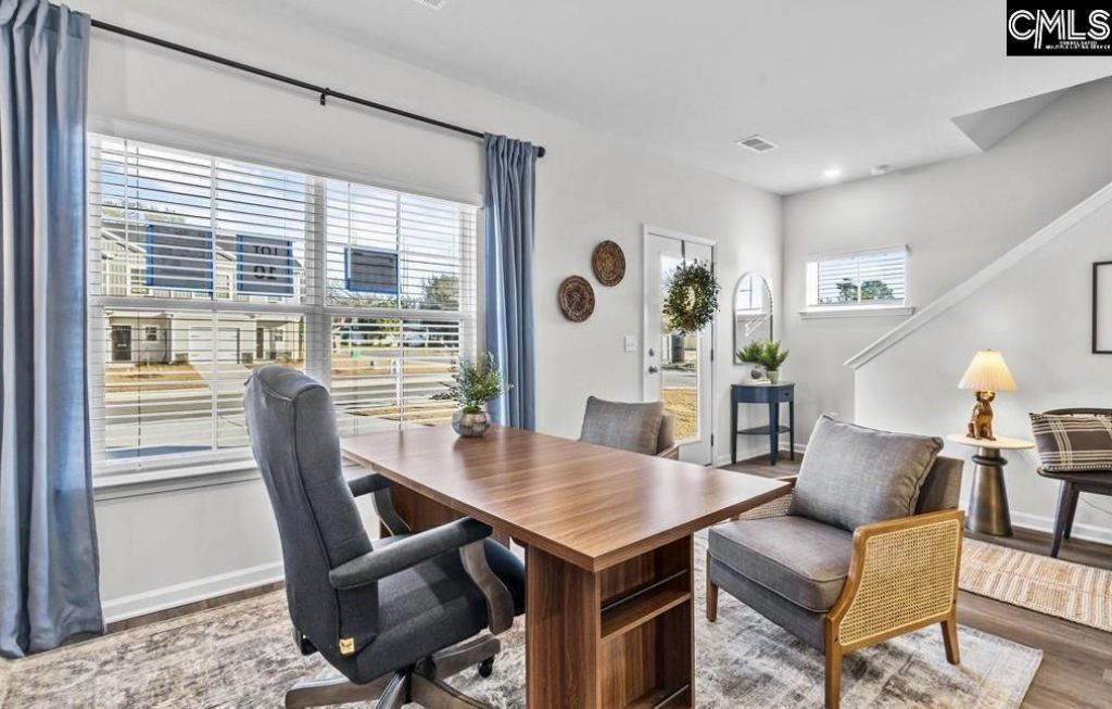 110 New Spring Way  Photo 4