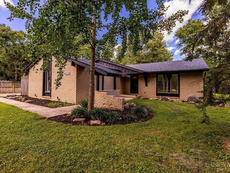 6524 Cedar Ridge Drive, Loveland, OH 45140 Photo 2