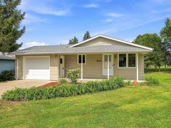 840 Jewett Street, Platteville, WI 53818
