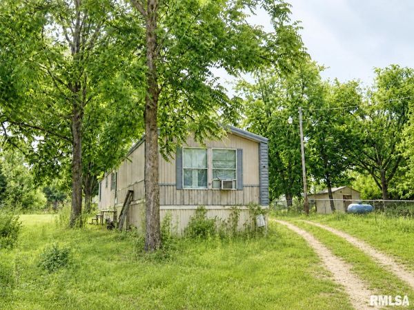 10 N RUSTIC Lane, Manito, IL 61546