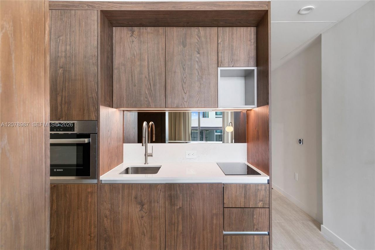 1611 SW 2nd Av, Unit 504, Miami, FL 33129 Photo