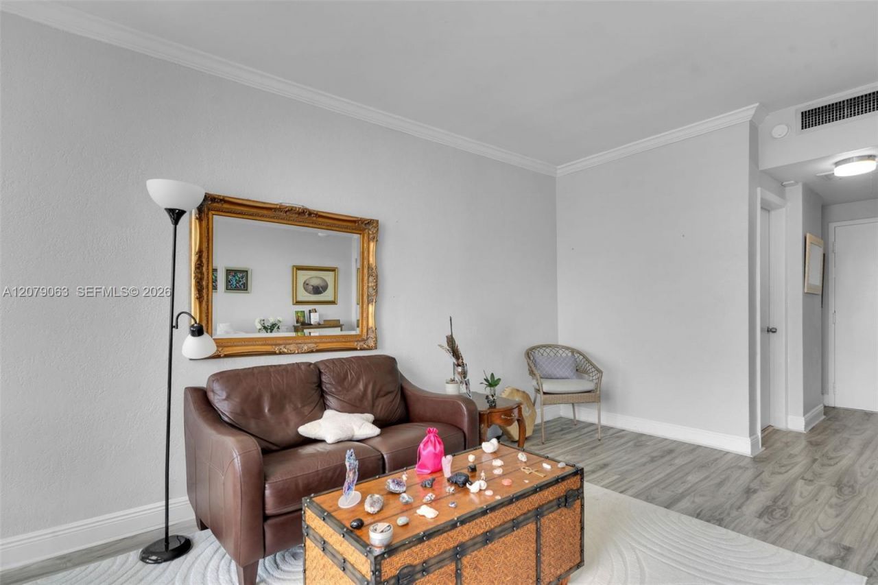 700 Biltmore Way, Unit 1017, Coral Gables, FL 33134 Photo