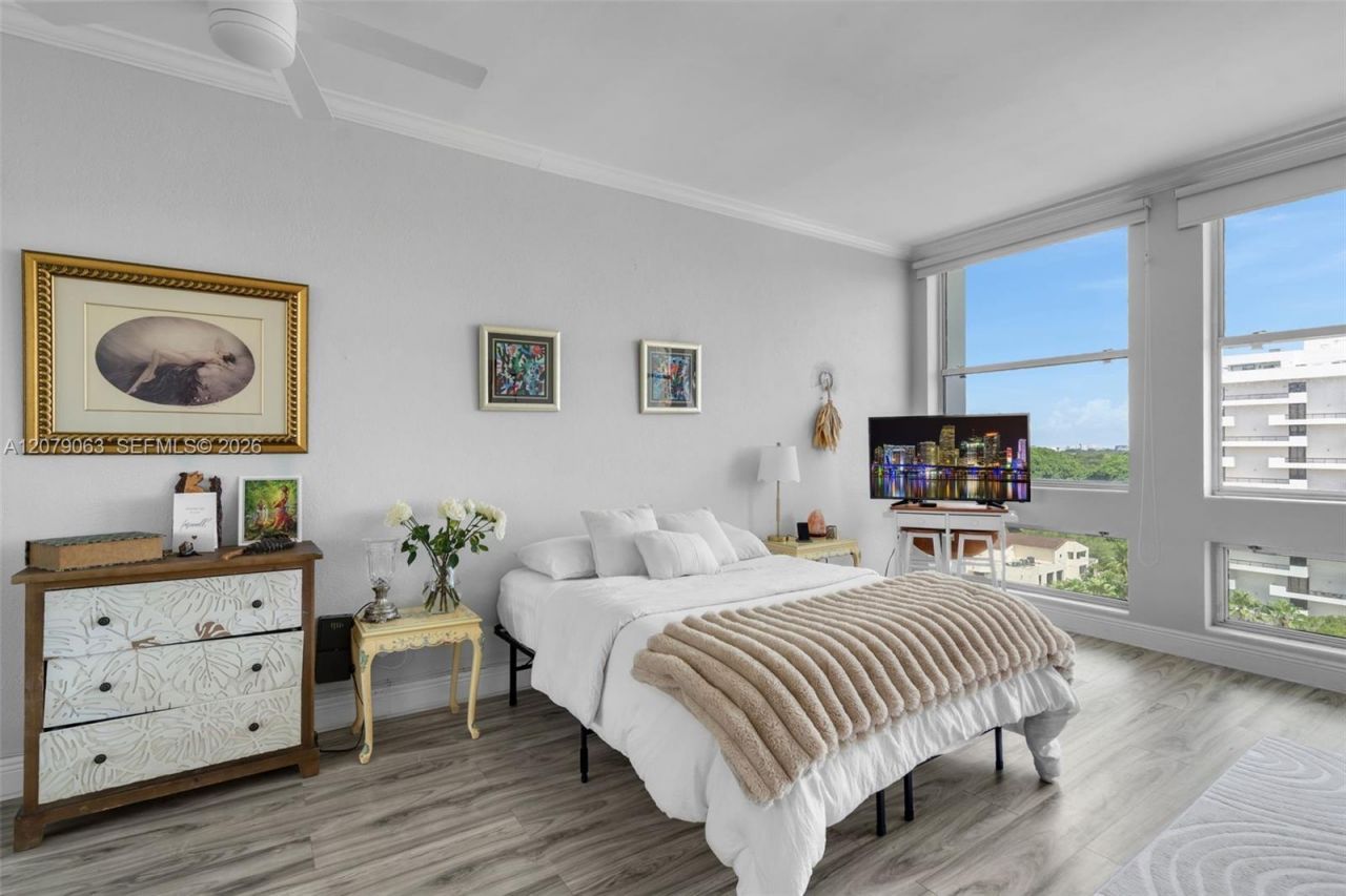 700 Biltmore Way, Unit 1017, Coral Gables, FL 33134 Photo