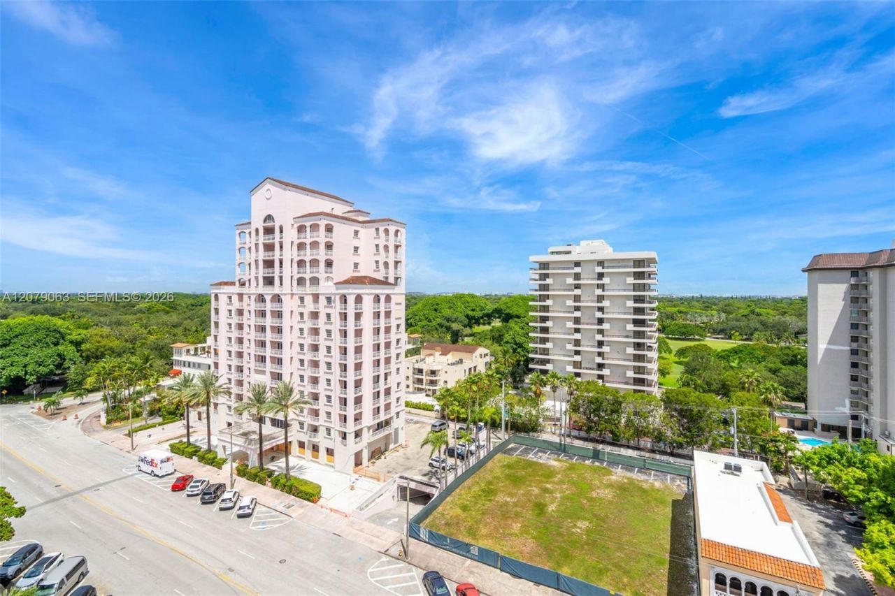 700 Biltmore Way, Unit 1017, Coral Gables, FL 33134 Photo