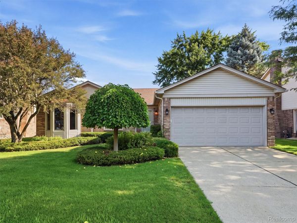 20731 Truax Lane , Clinton Township, Mi 48038