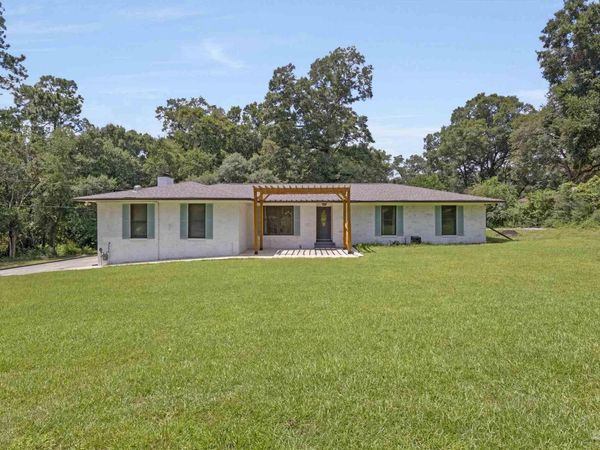 6257 Spanish Oak Ct, Pensacola, FL 32526