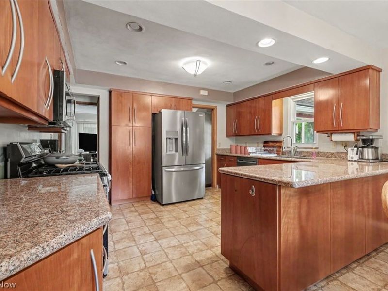 7550 Beverly Drive, Independence, OH 44131 Photo 5