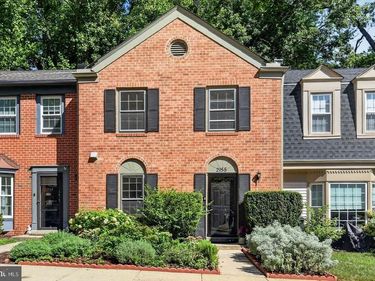 2155 POND VIEW COURT , RESTON, VA 20191