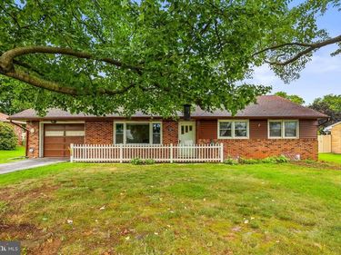80 COTTAGE DRIVE, MANCHESTER, PA 17345