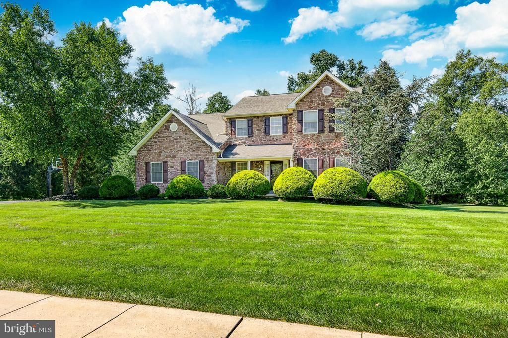 2200 CLAYMONT DRIVE , QUAKERTOWN, PA 18951
