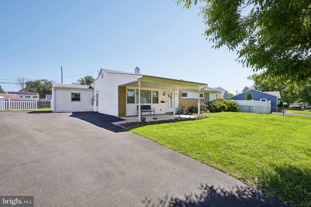 1027 HILARY AVENUE, CROYDON, PA 19021