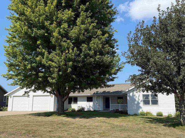 106 mill pond road, Rock Rapids, IA 51246