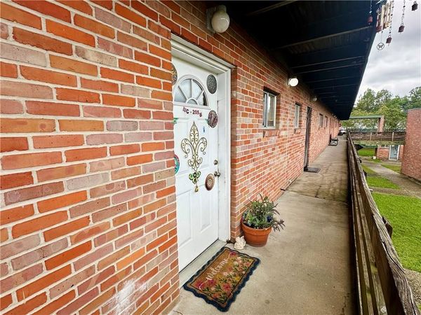3838 PONTCHARTRAIN Drive, Unit C-205, Slidell, LA 70458