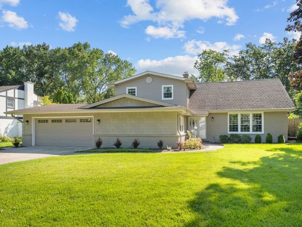 1319 Burr Oak Road , Lake Forest, IL 60045
