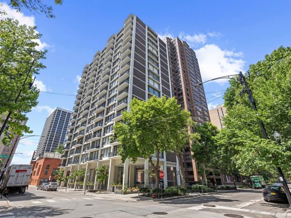 Unit 17D, Chicago, IL 60610