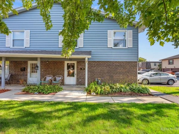764 Gloucester Drive, Unit 764, Elk Grove Village, IL 60007
