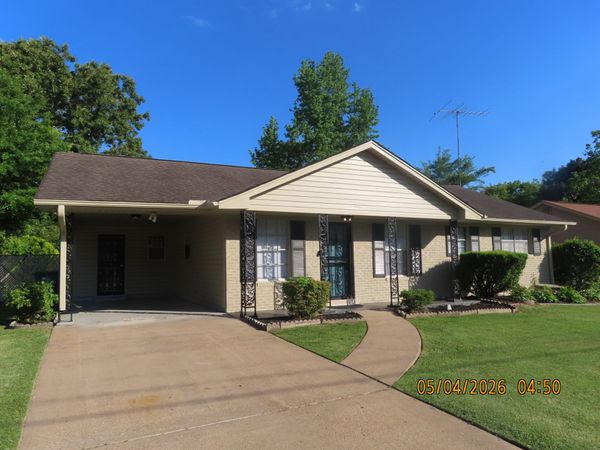 36 Sweetbay Dr , Jackson, TN 38301