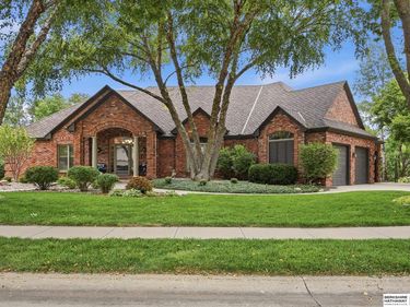 6115 S 102nd Avenue, Omaha, NE 68127