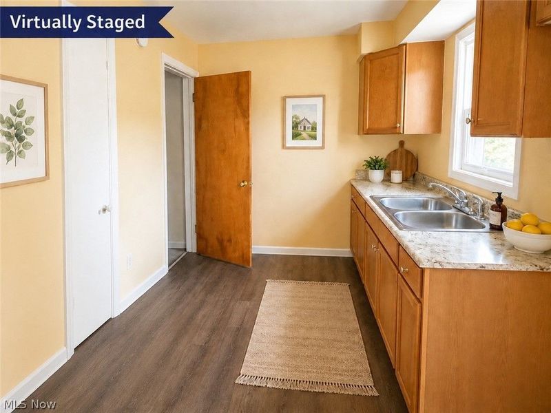 15807 Harvard Avenue, Cleveland, OH 44128 Photo 11