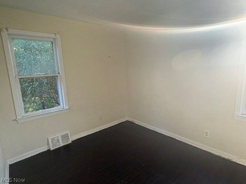 15807 Harvard Avenue, Cleveland, OH 44128 Photo 13