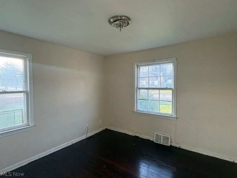 15807 Harvard Avenue, Cleveland, OH 44128 Photo 15