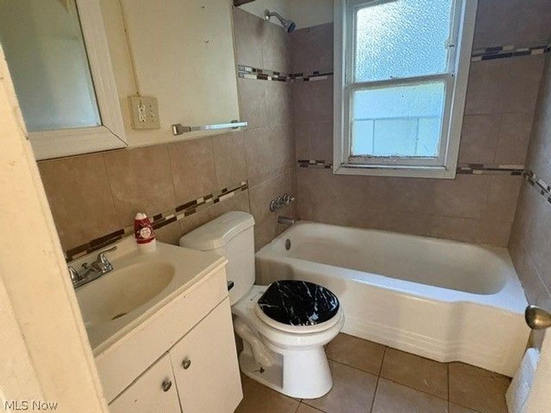 15807 Harvard Avenue, Cleveland, OH 44128 Photo 16
