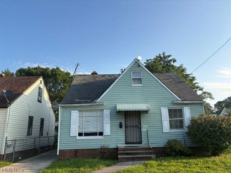 15807 Harvard Avenue, Cleveland, OH 44128 Photo 3
