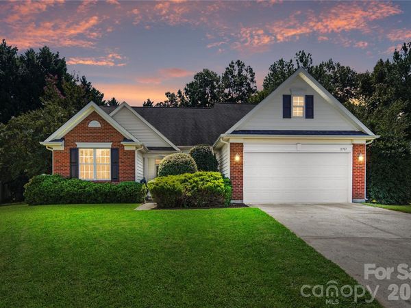 15707 Corsair Court , Charlotte, NC 28278
