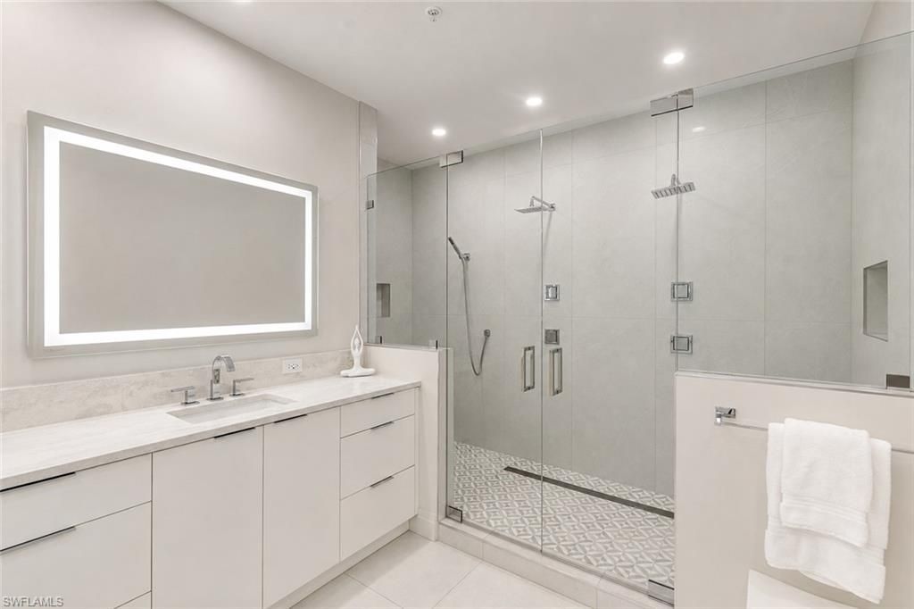 173 Colonade Cir, Unit 1401, Naples, FL 34103 Photo
