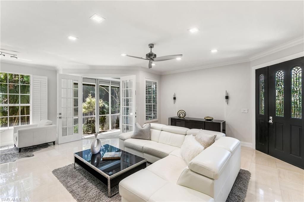 173 Colonade Cir, Unit 1401, Naples, FL 34103 Photo