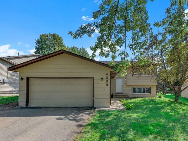 4233 Braddock Trail , Eagan, MN 55123