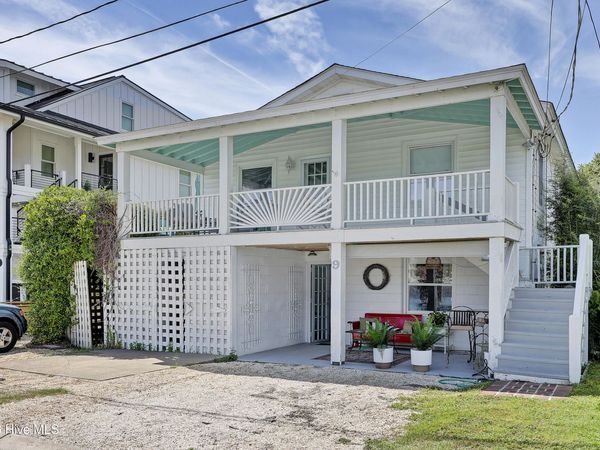 9 W Fayetteville Street, Wrightsville Beach, NC 28480