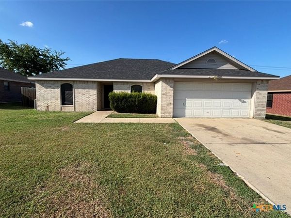 405 James Loop , Killeen, TX 76542