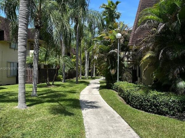 13730 SW 90th Ave , Unit 29, Miami, FL 33176