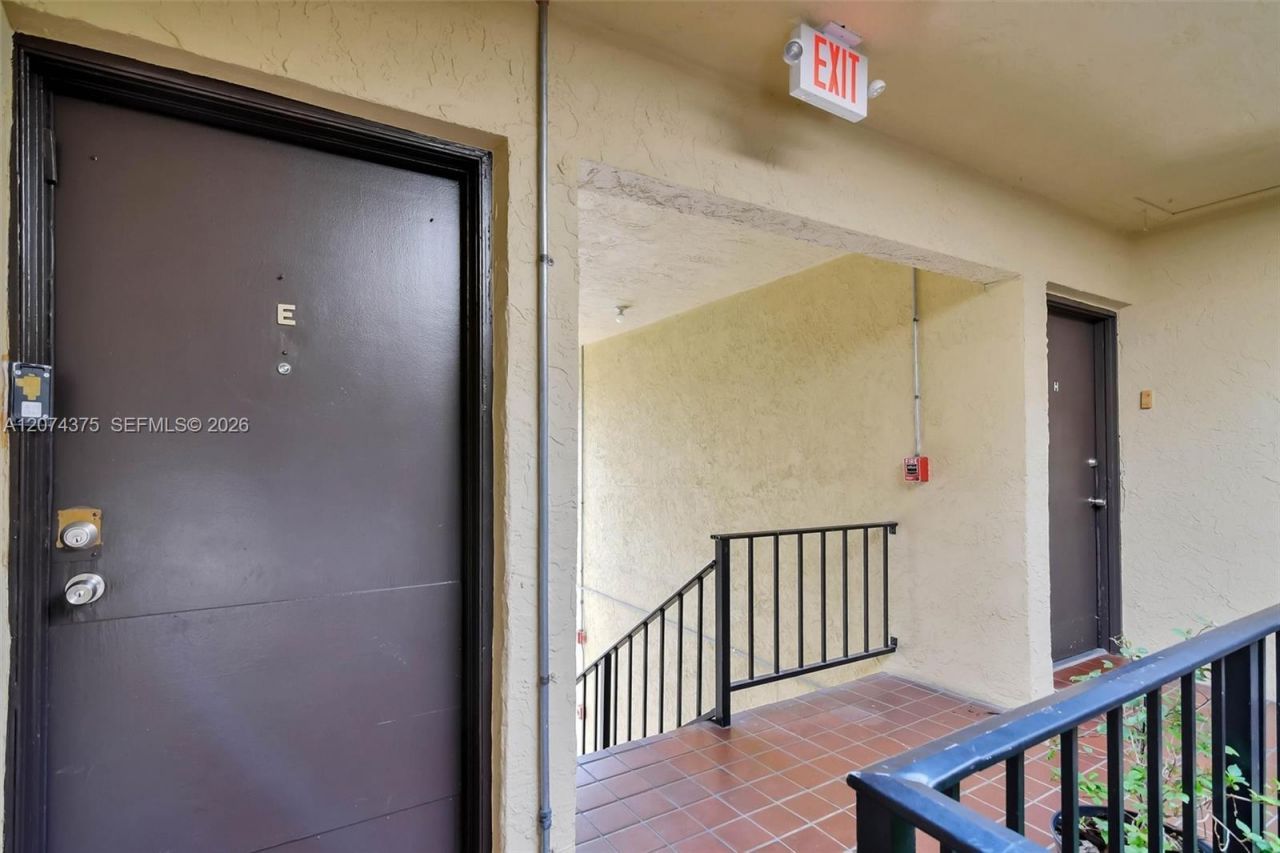 13730 SW 90th Ave, Unit 29, Miami, FL 33176 Photo