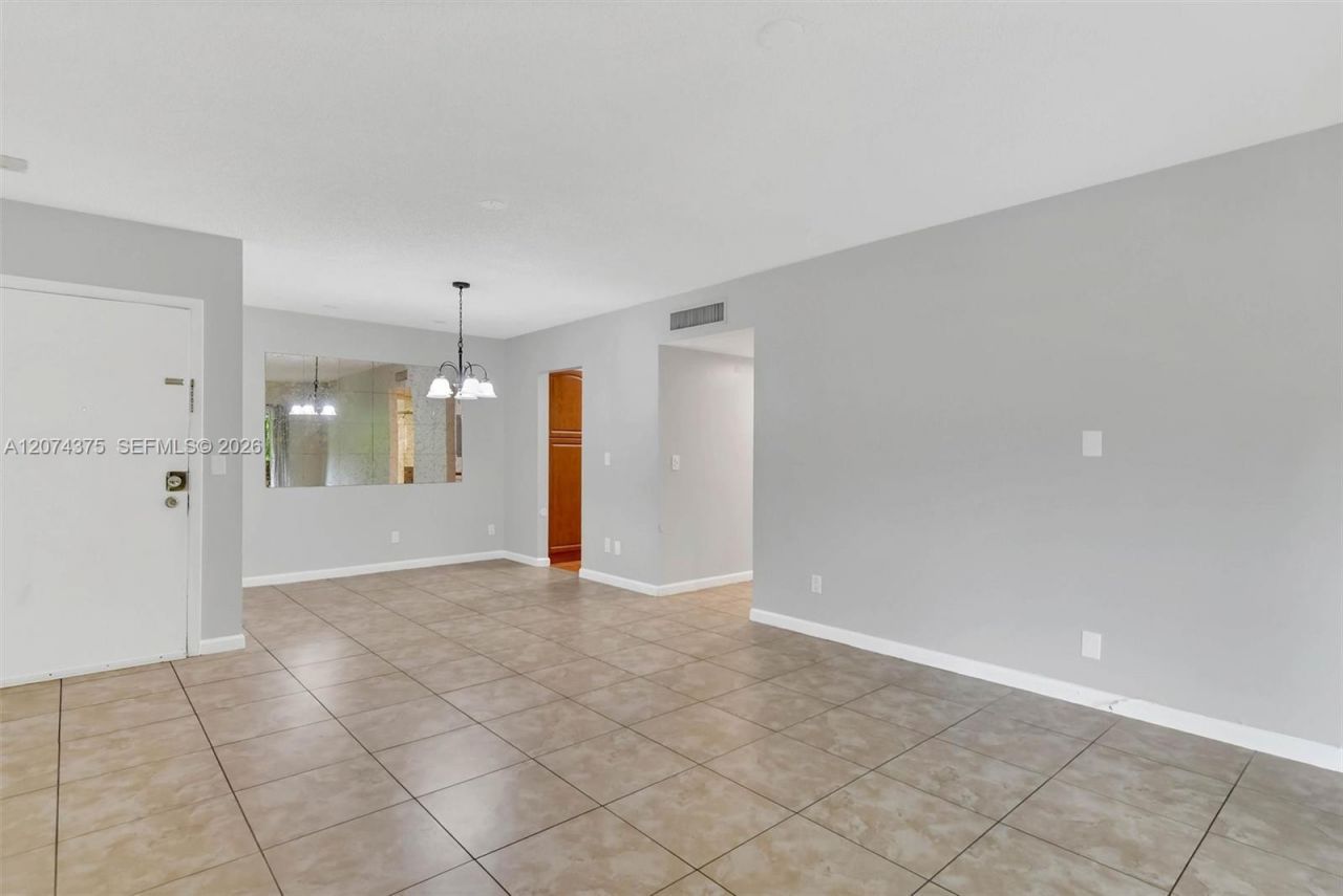 13730 SW 90th Ave, Unit 29, Miami, FL 33176 Photo