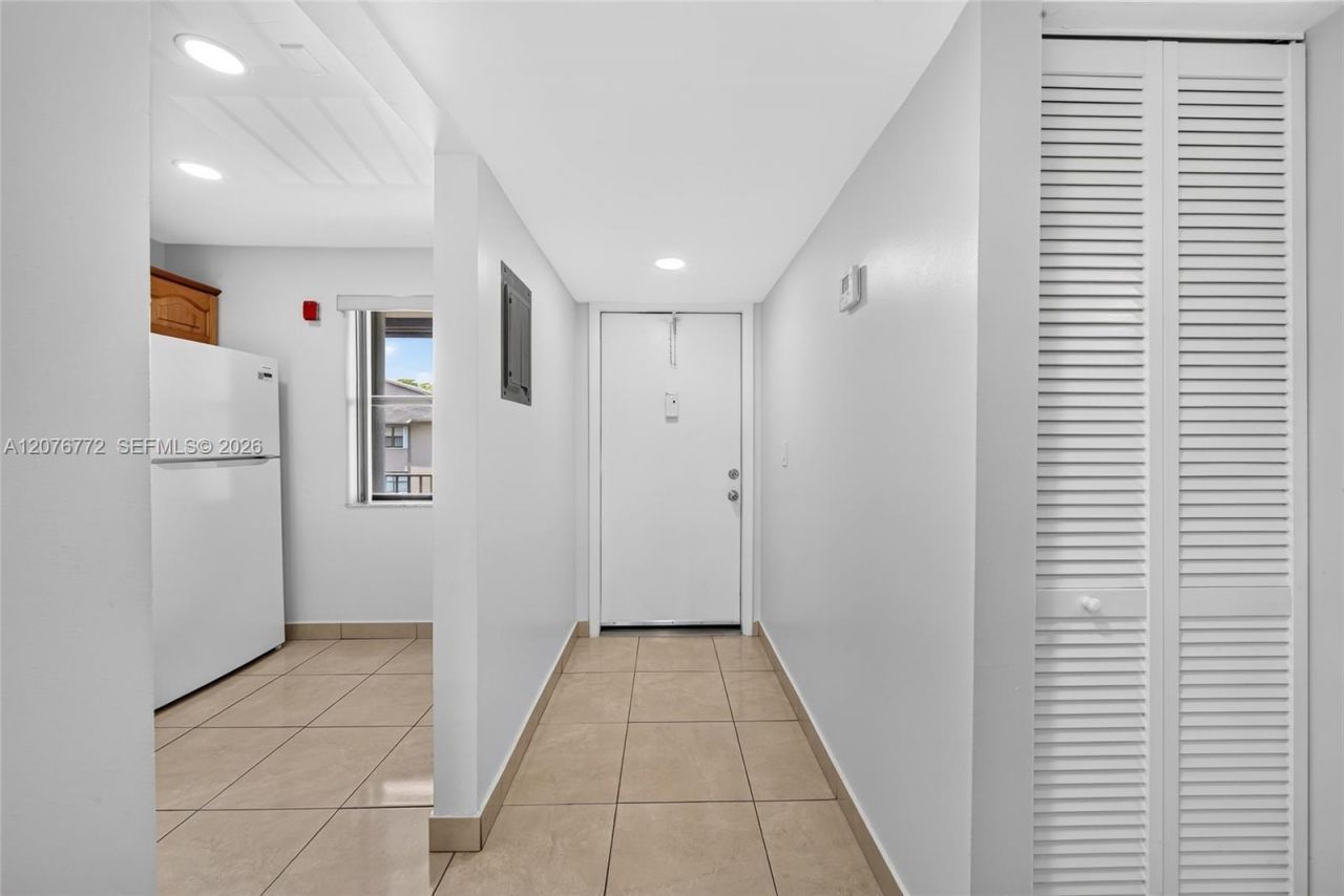 7670 SW 152nd Ave , Unit 1-207, Miami, FL 33193 Photo