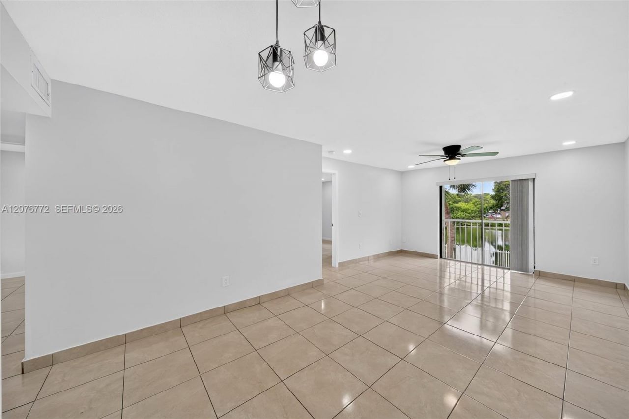7670 SW 152nd Ave , Unit 1-207, Miami, FL 33193 Photo