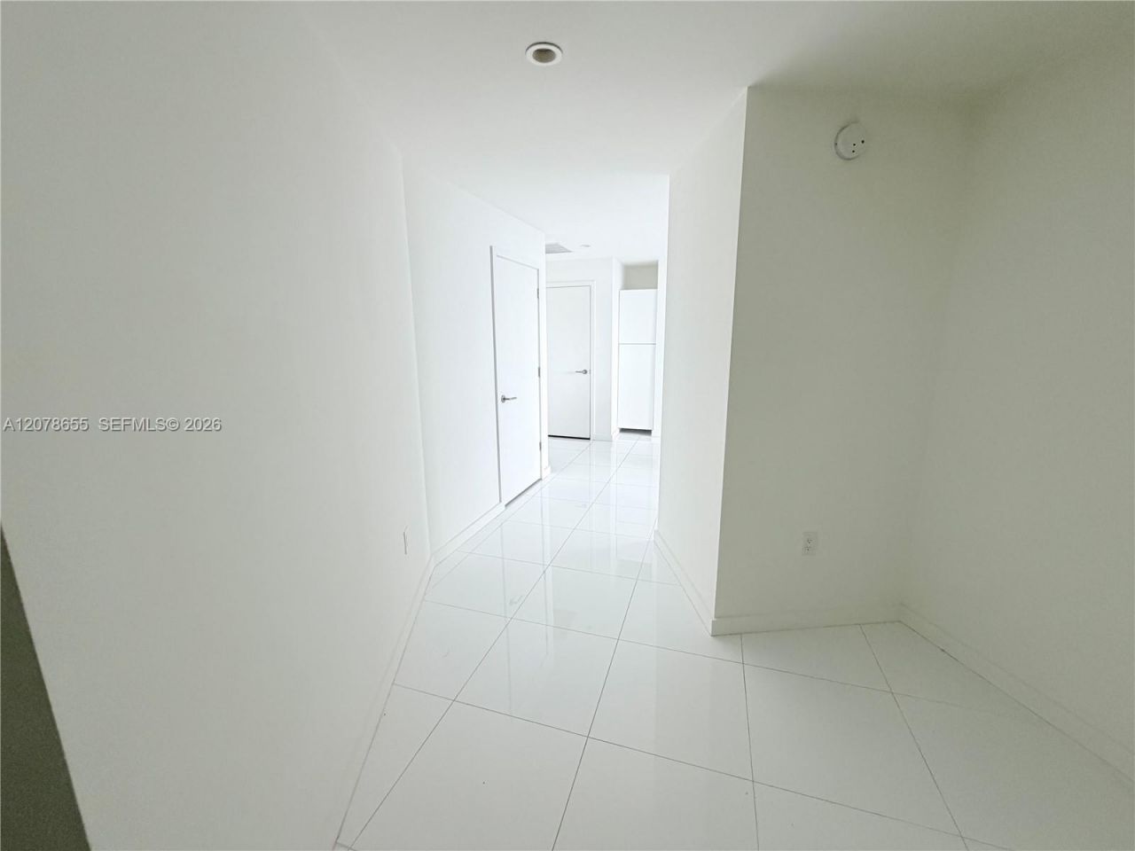 851 NE 1st Ave, Unit 3202, Miami, FL 33132 Photo