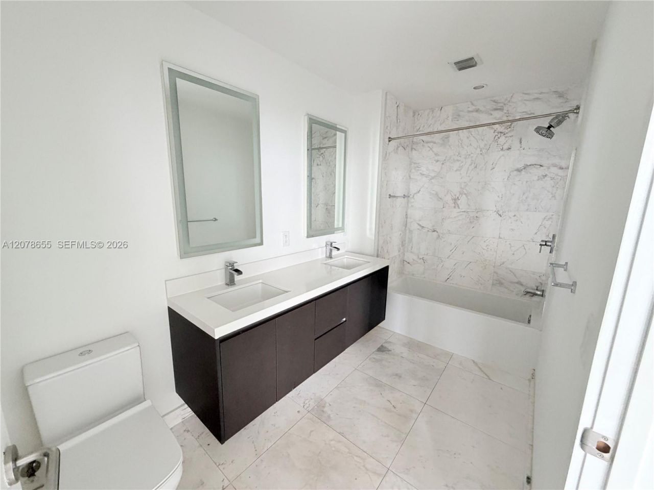 851 NE 1st Ave, Unit 3202, Miami, FL 33132 Photo