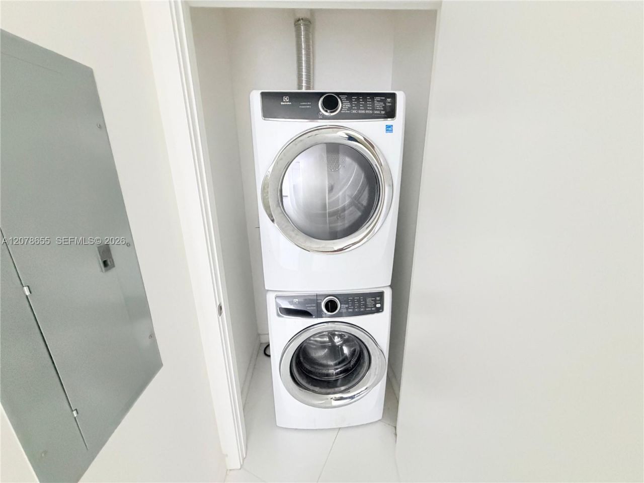851 NE 1st Ave, Unit 3202, Miami, FL 33132 Photo