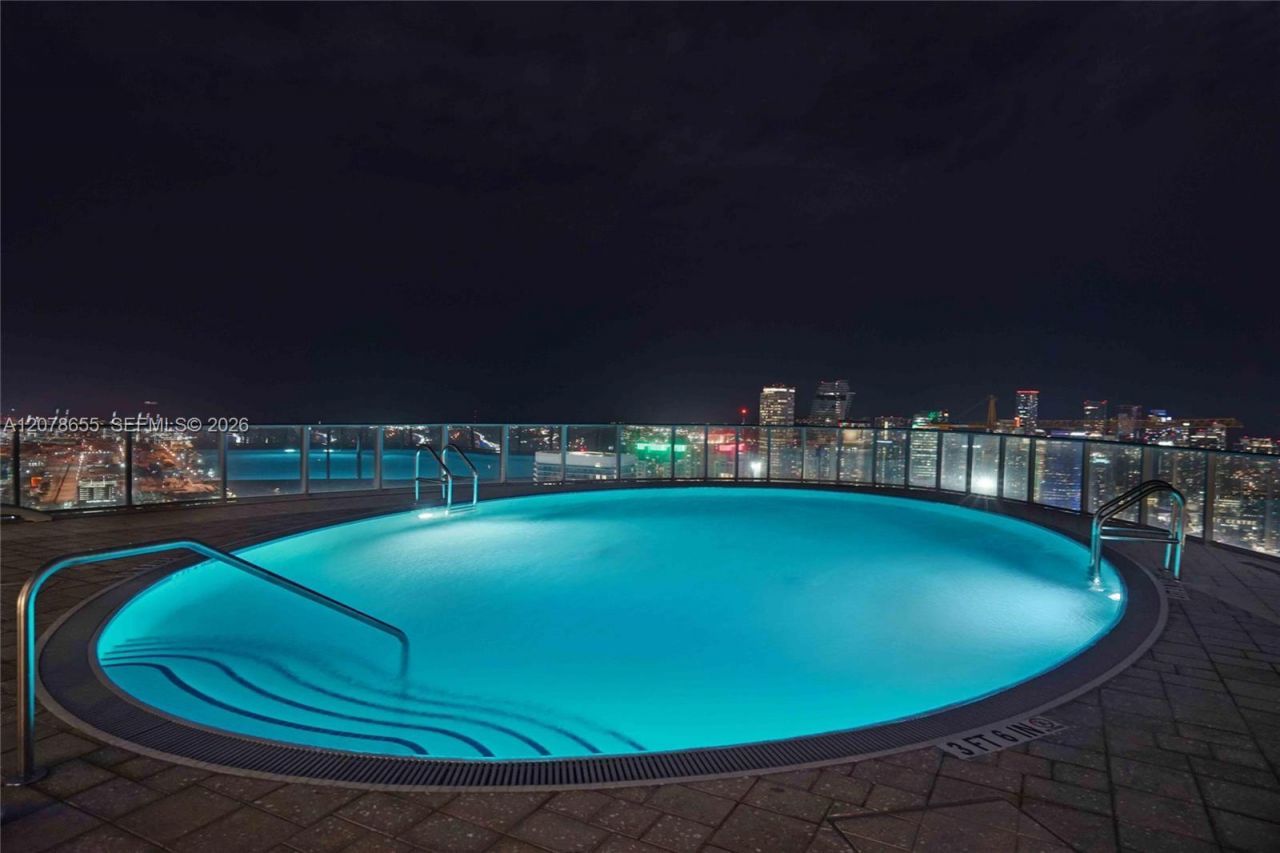 851 NE 1st Ave, Unit 3202, Miami, FL 33132 Photo