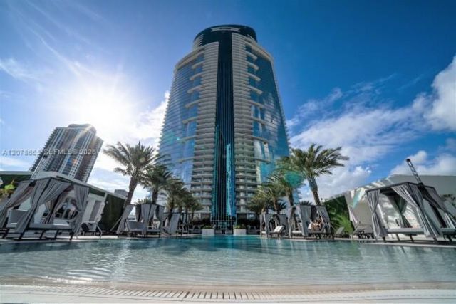 851 NE 1st Ave, Unit 3202, Miami, FL 33132 Photo