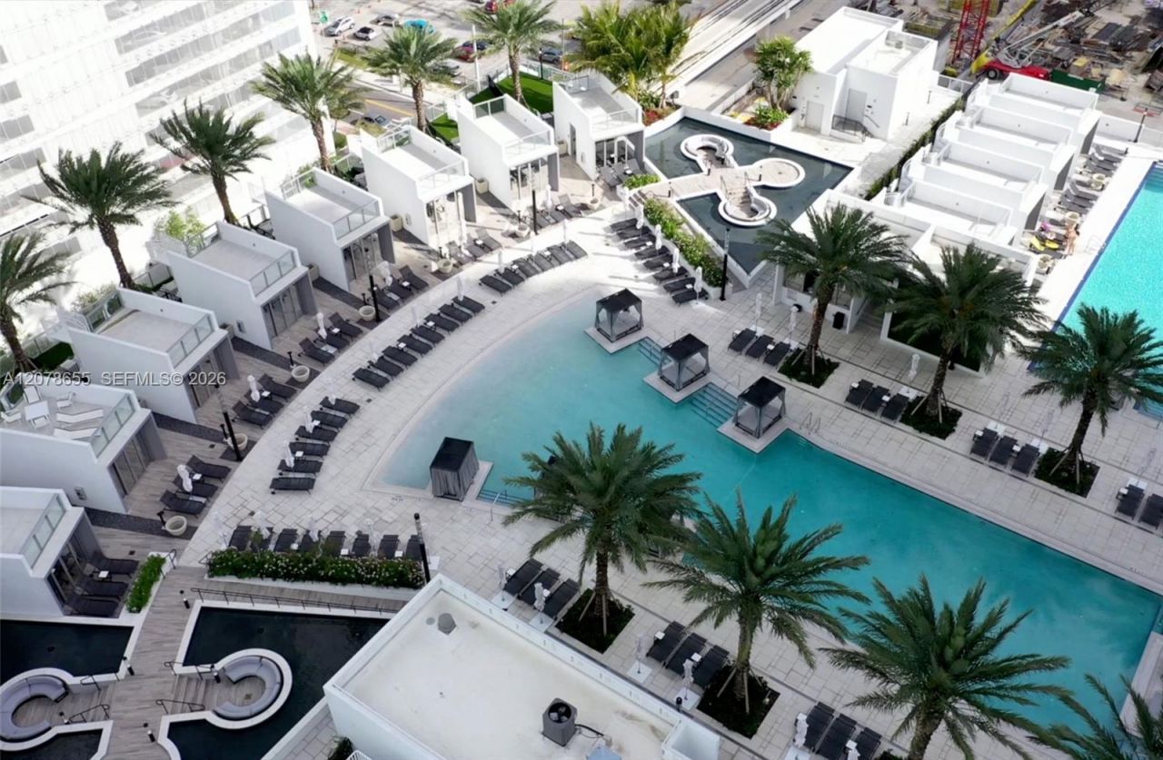 851 NE 1st Ave, Unit 3202, Miami, FL 33132 Photo