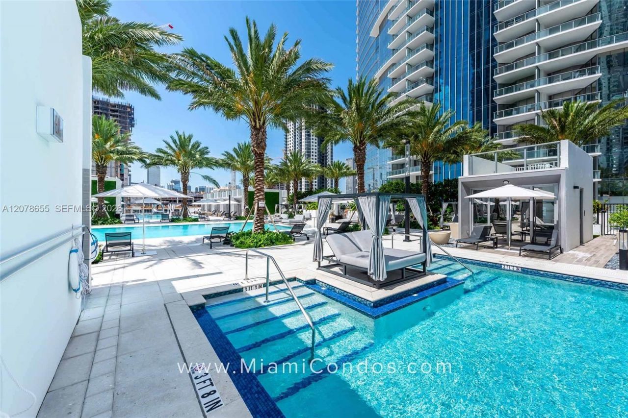 851 NE 1st Ave, Unit 3202, Miami, FL 33132 Photo
