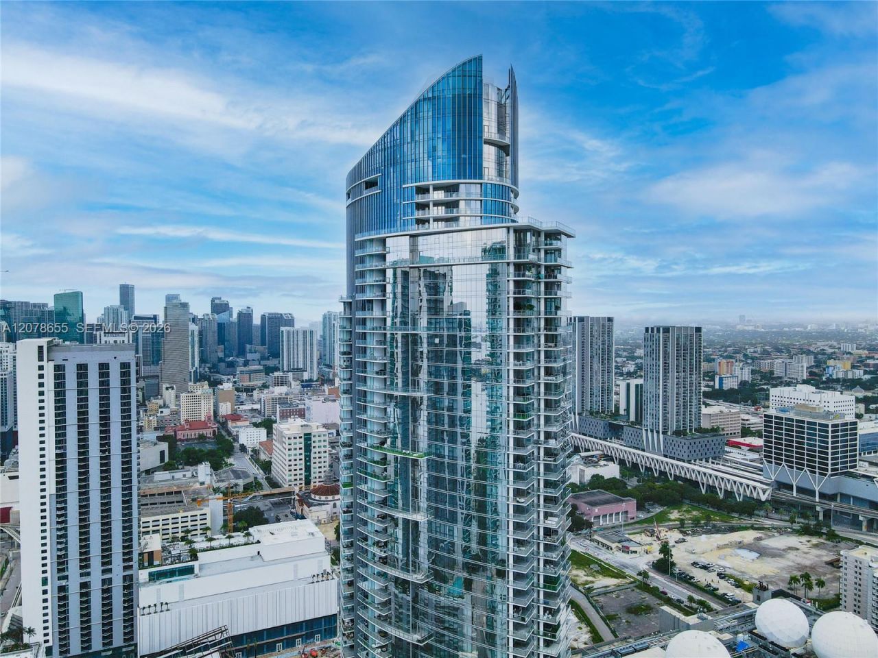 851 NE 1st Ave, Unit 3202, Miami, FL 33132 Photo